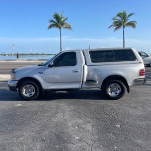 2003 FORD F-150 XLT photo 2