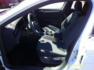 VOLKSWAGEN JETTA SPORT - 3