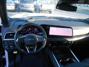 CHEVROLET SUBURBAN Z71 - 4