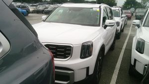 2025 KIA TELLURIDE S photo 1