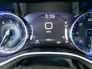 CHRYSLER PACIFICA TOURING L - 5