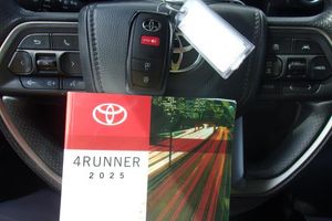 2025 Toyota 4RUNNER SR5 缩略图 15