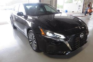 صورة 14 لـ 2025 Nissan ALTIMA SV
