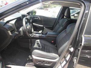 2025 Mitsubishi OUTLANDER SE 照片 3