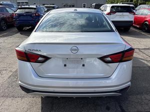 صورة 14 لـ 2025 Nissan ALTIMA SV