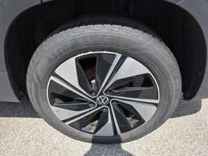 صورة 10 لـ 2025 Volkswagen TAOS SE