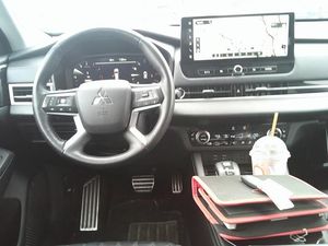 MITSUBISHI OUTLANDER SEL - 4
