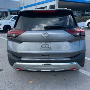 Nissan Rogue Platinum FWD - 4