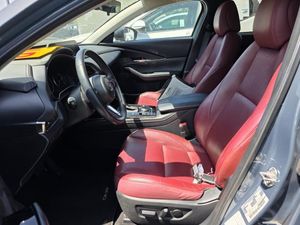 صورة 3 لـ 2025 Mazda CX-30 2.5 S CARBON EDITION