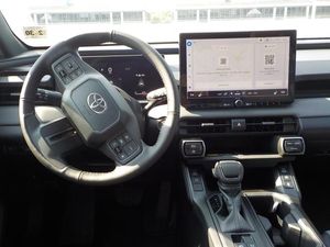 صورة 4 لـ 2026 Toyota RAV4 HYBRID XSE