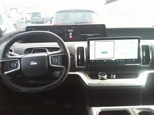 FORD EXPEDITION PLATINUM - 4