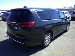 CHRYSLER PACIFICA TOURING L - 2