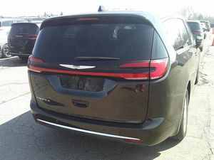 CHRYSLER PACIFICA TOURING L - 2