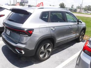 صورة 2 لـ 2025 Volkswagen TAOS SE