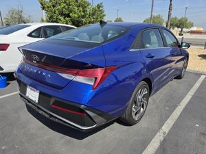 HYUNDAI ELANTRA SEL CONVENIENCE - 2