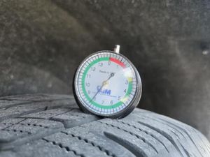 CHRYSLER PACIFICA LIMITED - 8