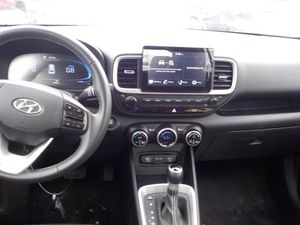 HYUNDAI VENUE SEL - 4