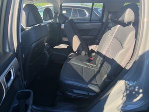2025 Hyundai SANTA FE SEL 照片 17