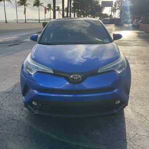 2019 Toyota C-HR LIMITED 照片 8