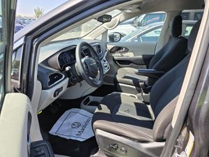 CHRYSLER VOYAGER LX - 3