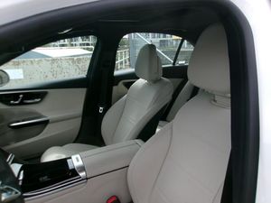 MERCEDES-BENZ C-CLASS - 3