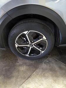 2025 KIA NIRO LX 照片 8
