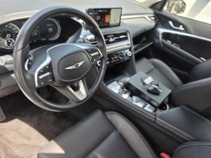 2025 Genesis G70 2.5T — фото 4