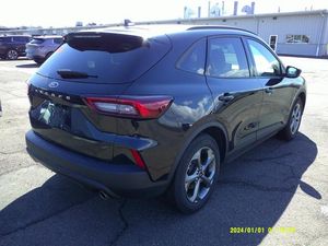 FORD ESCAPE ST-LINE - 2