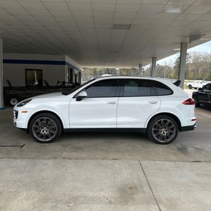 PORSCHE CAYENNE PLATINUM EDITION - 2