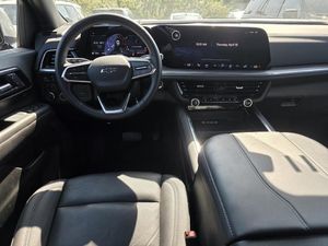 CHEVROLET SUBURBAN Z71 - 4