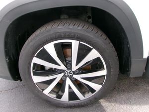 VOLKSWAGEN TAOS SE - 8