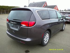 CHRYSLER VOYAGER LX - 2