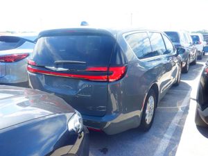 CHRYSLER PACIFICA TOURING L - 2