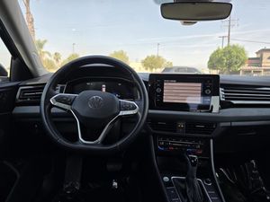 VOLKSWAGEN JETTA SE - 4