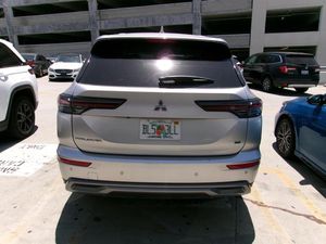 2025 Mitsubishi OUTLANDER SE thumbnail 20