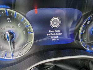 CHRYSLER PACIFICA TOURING L - 5