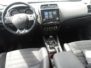 2025 Mitsubishi OUTLANDER SPORT SE 照片 8