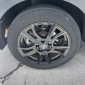 2023 Nissan KICKS SR — миниатюра 12