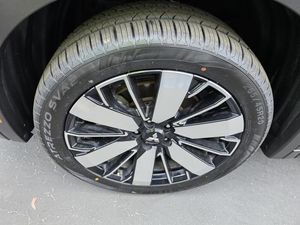 2025 Mitsubishi OUTLANDER — фото 10