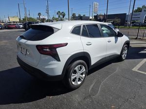 CHEVROLET TRAX LS - 2