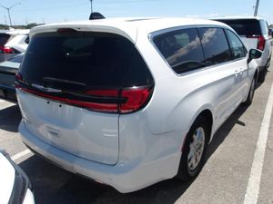 CHRYSLER PACIFICA TOURING L - 2