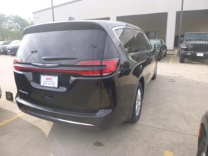 CHRYSLER PACIFICA SELECT - 2