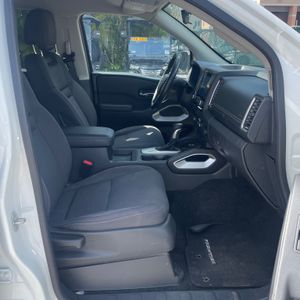 2023 Nissan FRONTIER SV — миниатюра 25