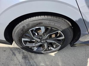 HYUNDAI SONATA SEL - 9