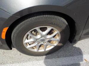 CHRYSLER PACIFICA TOURING L - 9