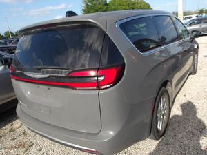 CHRYSLER PACIFICA TOURING L - 2