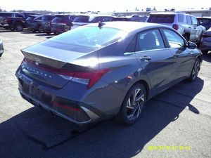 HYUNDAI ELANTRA SE - 2