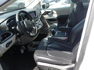 CHRYSLER PACIFICA TOURING L - 3