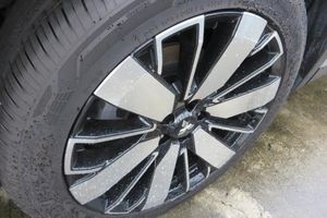 صورة 12 لـ 2025 Mitsubishi OUTLANDER SE