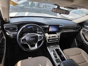 FORD EXPLORER XLT - 4